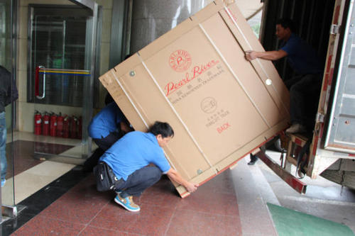 青羊钢琴贵重工艺品无忧运